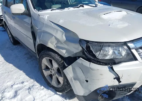 2013 Subaru Forester 2.5Xt Premium из США, поврежденный, VIN JF2SHGAC6DH405467